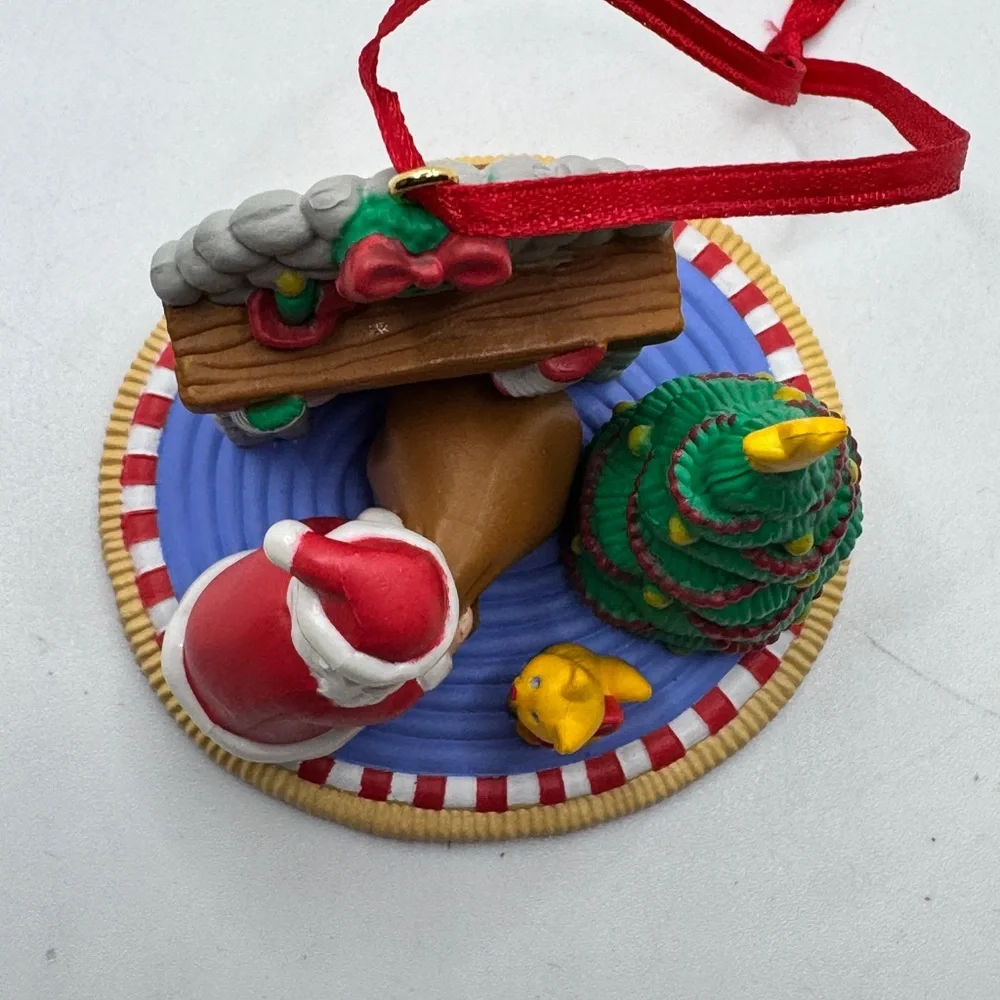 Vintage Avon Gift Collection‎ Christmas with Santa Ornament Delivering Gifts